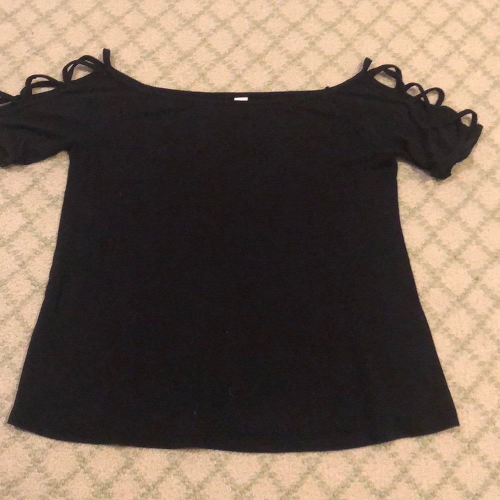 Short sleeve black top — criss cross detailing